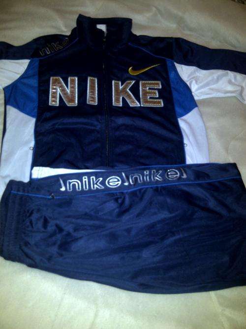Stunning 2 piece Nike tracksuit , size medium