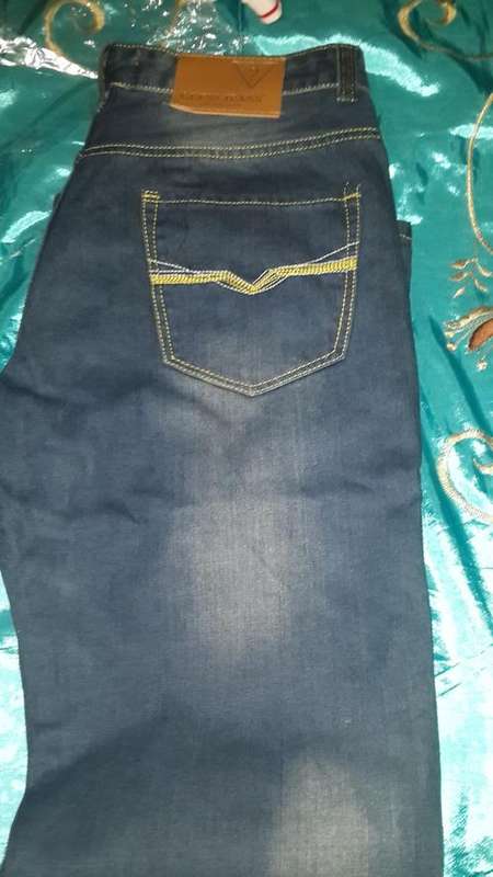 Stunning Blue 32W Guess Jeans