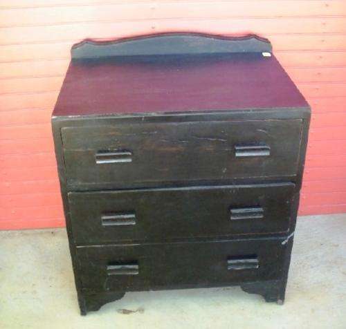 Cute set of Drawers