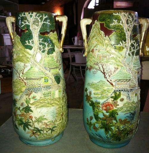 An attractive Pair of Chinese Cylindrical Vases