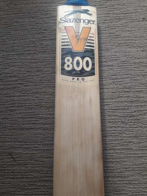 Cricket bat - Slazenger V800