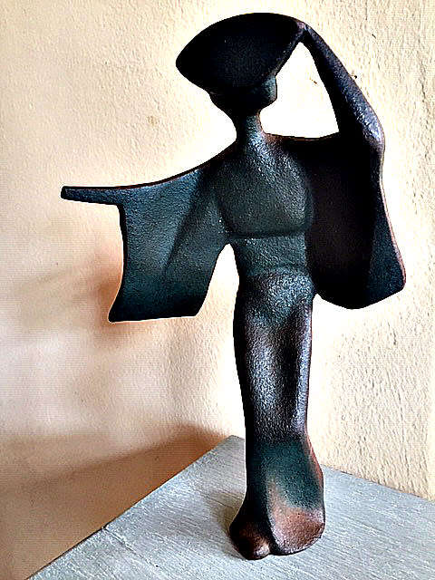 CAST IRON STATUE OF A JAPANESE GEISHA 24CM