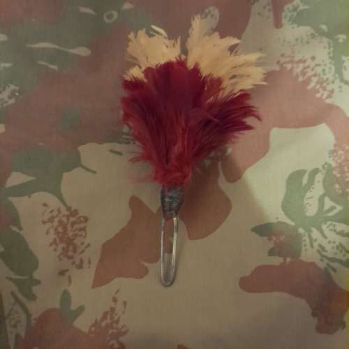 Dukes beret with unit flash backing and badge with hackle