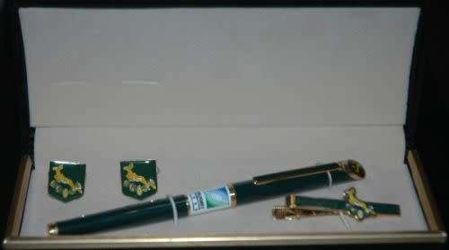 Scarce 1995 Rugby World cup Pen, tie pin and cuff lings memorabilia set