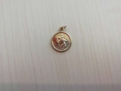 8ct Gold pendant