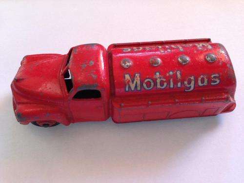 Dinky Toys Studebaker Mobilgas Tanker #30p
