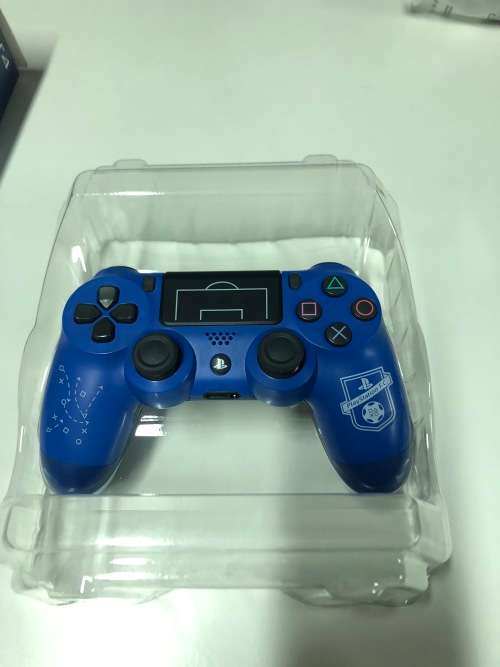 Official Dualshock 4 Controller Limited Edition UEFA Chelsea FC Boxed In Great Condition! (PS4)