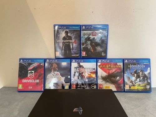 PS4 PRO With 1 V2 Controller and 7 Great Games Great Condition!