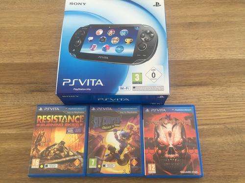PS VITA Bundle Wifi Edition Boxed Like New With 3 Great Games!
