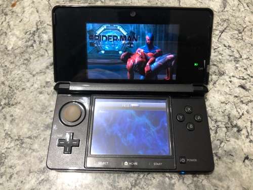 Nintendo 3DS Metallic Grey In Great Condition Plus Games & Memory Card!