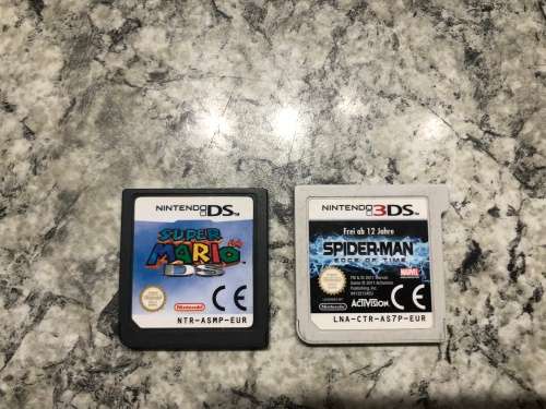 Nintendo 3DS Metallic Grey In Great Condition Plus Games & Memory Card!
