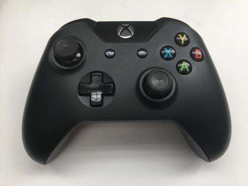 Xbox One 500 Gig Gaming Console + Controller Good Condition! ( Light Surface Scratches on Console )