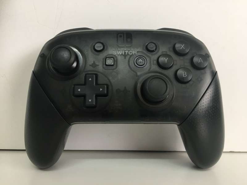 Nintendo Switch Pro Controller Great Condition!