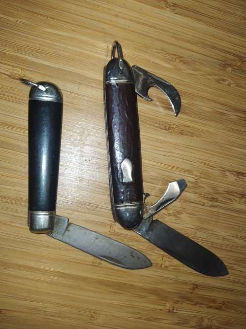 Collectible Richards Pocket/pen knives
