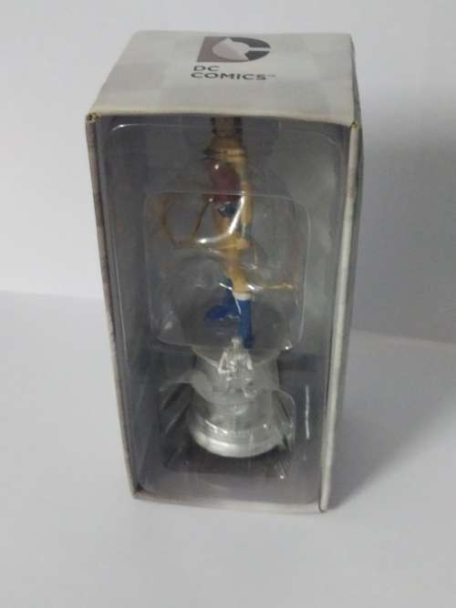 DC model - Wonder woman figure -new boxed