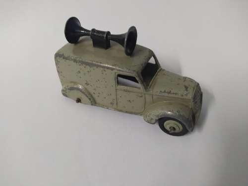 GREAT! Dinky 34c/492 loud speaker van