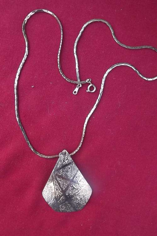 Fashion Chain with Pendant