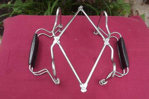 Serving Dish Holder