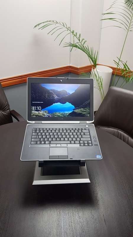 New Dell E-View Stand & Used E-Port Plus Advanced Port Replicator (SET) - Original