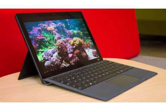 MICROSOFT SURFACE PRO 6 i5-8350U 256GB SSD, 8GB RAM BLACK + KEYBOARD (Boxed-Ex Company)