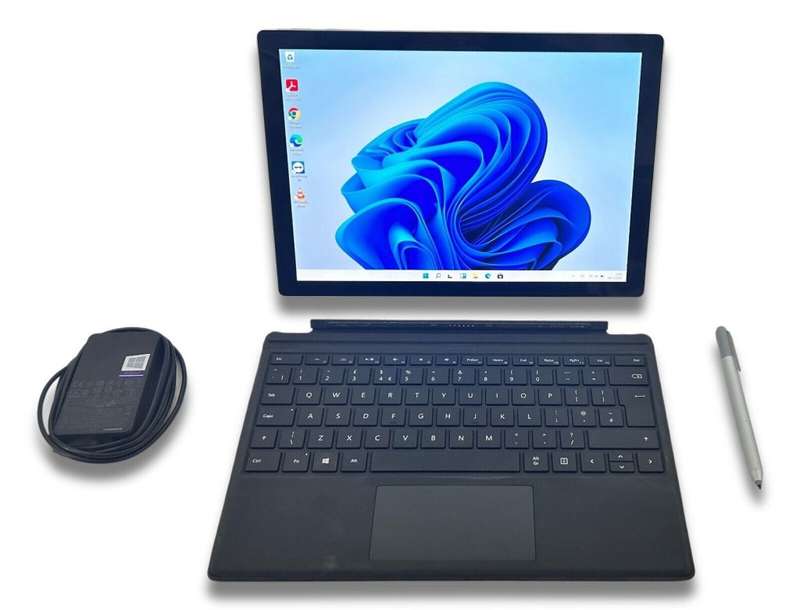 MICROSOFT SURFACE PRO 6 i5-8350U 256GB SSD, 8GB RAM BLACK + KEYBOARD (Boxed-Ex Company)