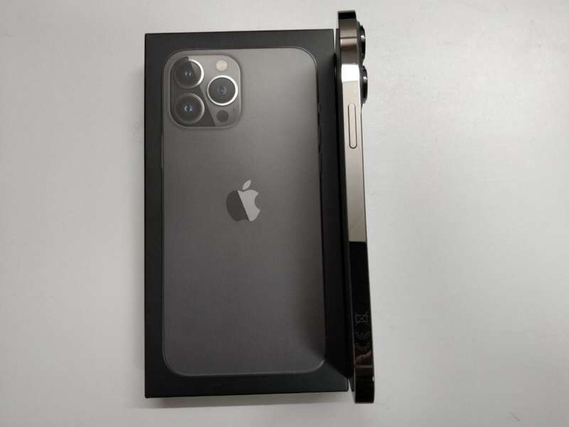 Apple iPhone 13 Pro 128GB -  Graphite (Open Box New - unlocked)
