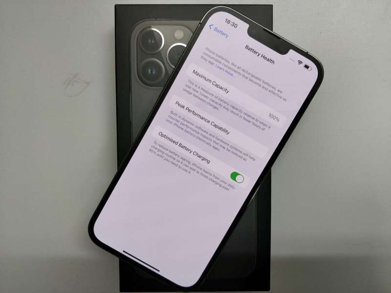 Apple iPhone 13 Pro 128GB -  Graphite (Open Box New - unlocked)