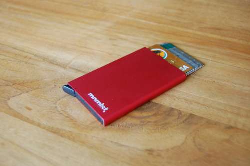 The MNMLST Wallet