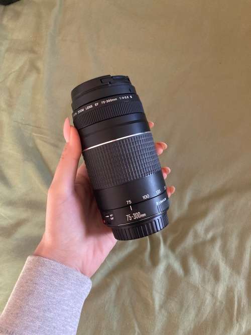 Canon 1300D + 3 lenses