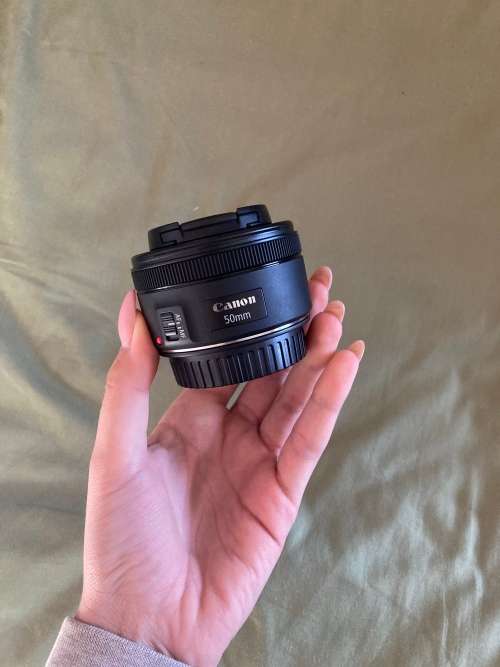 Canon 1300D + 3 lenses
