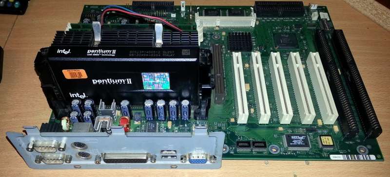 Siemens Nixdorf P2 Motherboard + Intel Pentium II 400Mhz + 128mb Memory