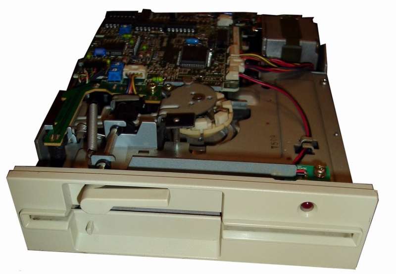 Ye-Data YD-380B 5.25 inch Floppy Drive 1.2mb