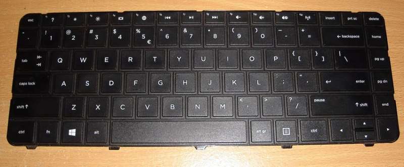 Authentic Compaq HP CQ58 Keyboard 697530-B31