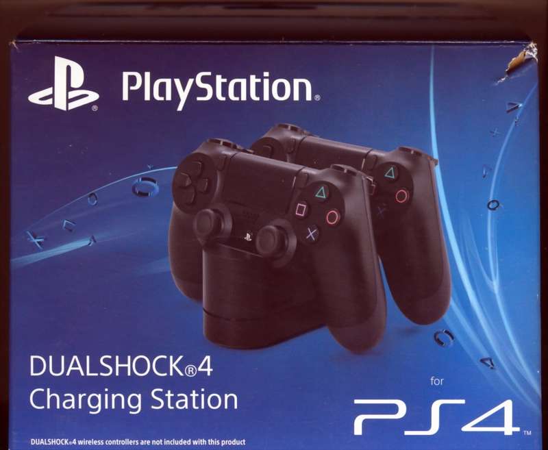Playstation 4 (PS4) 2TB 2x Remotes, Charge Station, Media Remote, Stand