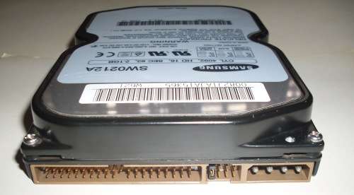 Samsung SW0212A Ultra IDE Desktop Hard Drive 2GB 5400RPM (1998)