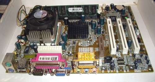 Jetway 630CF Socket 370 Celeron 950Mhz 128mb RAM (2001)