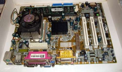 Jetway 630CF Socket 370 Celeron 950Mhz 128mb RAM (2001)