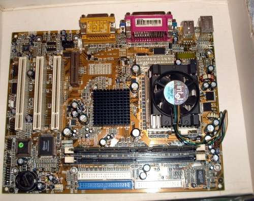 Jetway 630CF Socket 370 Celeron 950Mhz 128mb RAM (2001)