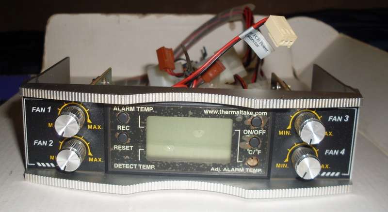 Thermaltake 4-Fan Controller 5.25 inch Molex with Temp (2004)