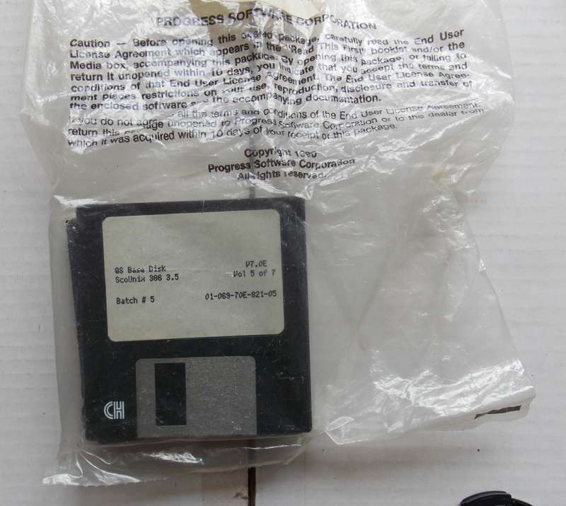 QS Base ScoUnix 386 v 7.0E on 3.5 inch Floppy Disks (1990)