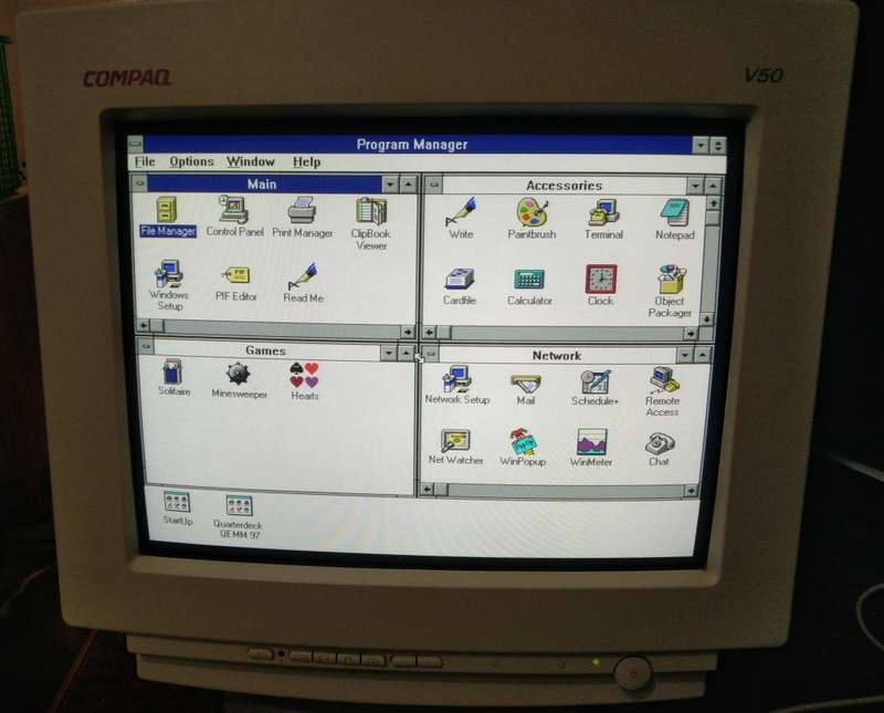 Compaq V50 Model 610 CRT VGA Monitor 15 Inch (1997)