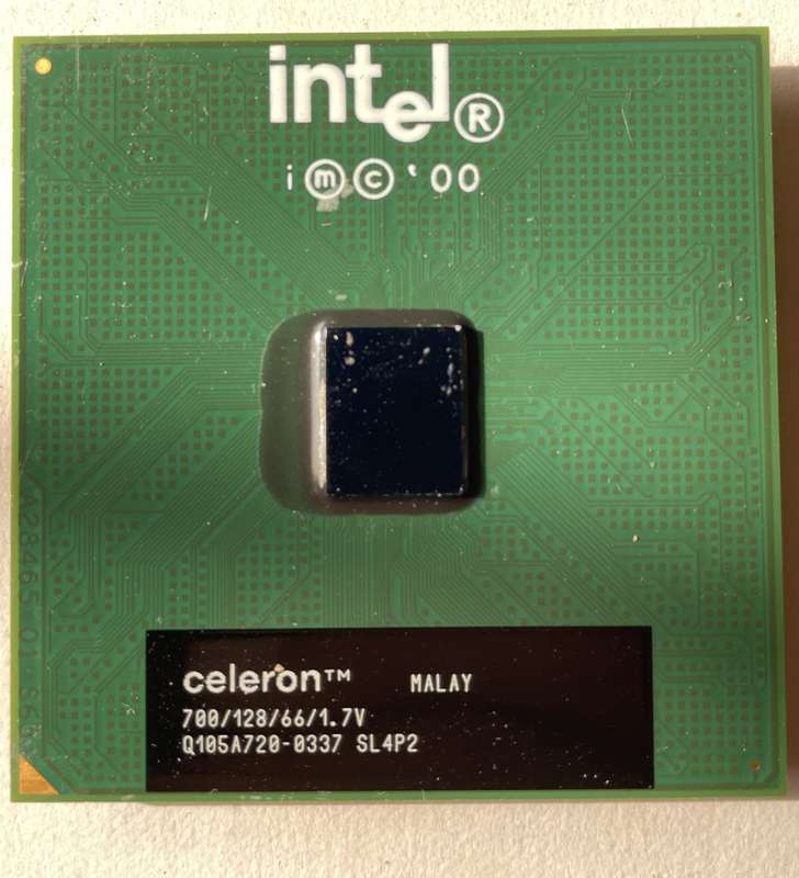Intel Socket 370 Coppermine Celeron 700Mhz SL4P2