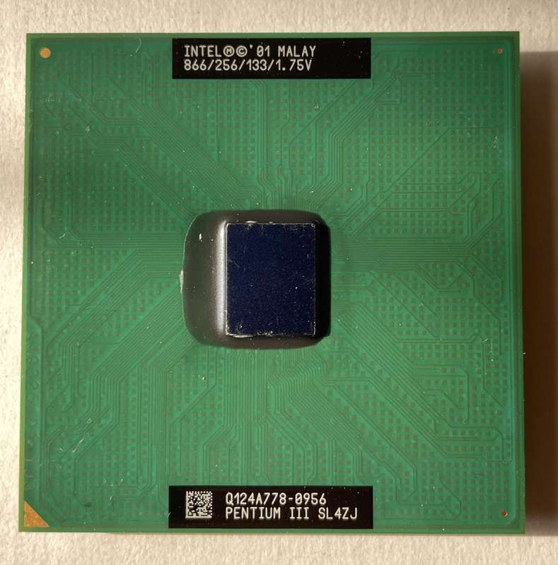 Intel Pentium III Coppermine 866Mhz SL4ZJ