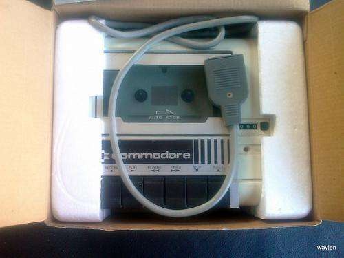 1530 COMMODORE COMPUTER DATASSETTE UNIT. MODEL C2N. IN BOX. NOT TESTED.
