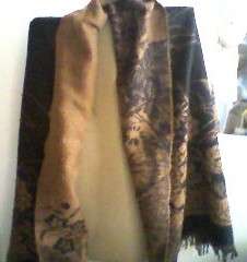 BROWN WOOLEN THROW/SHAWL WITH FRINGED ENDS AND BLACK FLOWER DETAIL. REVERSEABLE.