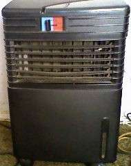 AIRTECH-HF606 HC HUMIDIFYING HEATER AND COOLER WITH SWING MOVEMENT.100% WORKING.