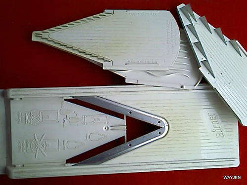 BORNER-WEST GERMANY SLICER AND DICER WITH 3 INTERCHANGEABLE FITTINGS. VERY SHARP BLADES.