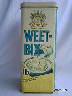 VINTAGE LOOKING WEET-BIX STORAGE TIN. 65 YEARS IN SOUTH AFRICA. 25 X 9cm. VERY LOVELY LOOKING TIN.