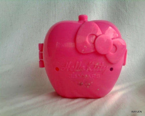 HELLO KITTY. 35 YEARS. APPLE OPENS UP INTO A LITTLE ROOM.