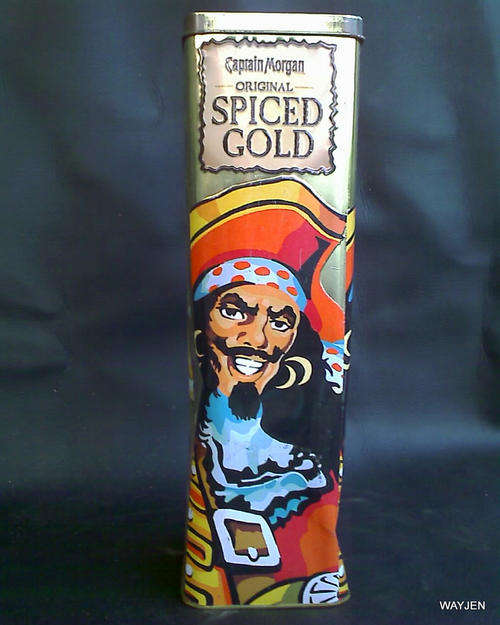 CAPTAIN MORGAN ORIGINAL SPICED GOLD TIN. EMPTY. TIN HAS SOME RUST AND IS DENTED.
